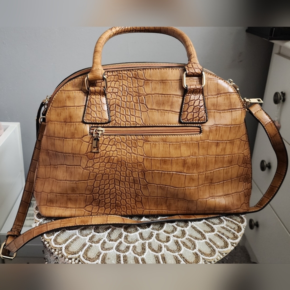 Handbag - Picture 3 of 4